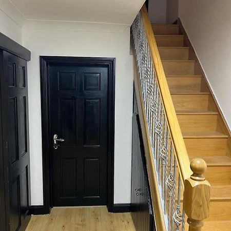 诺丁汉Cheerful 3 Bed House With Free Parking.别墅 外观 照片