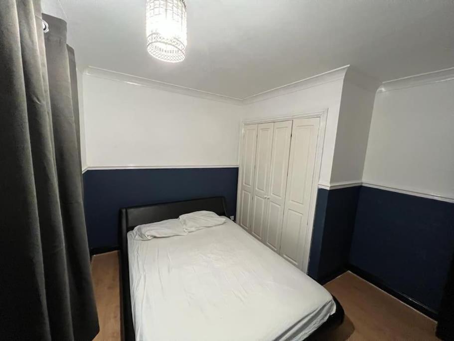 诺丁汉Cheerful 3 Bed House With Free Parking.别墅 外观 照片